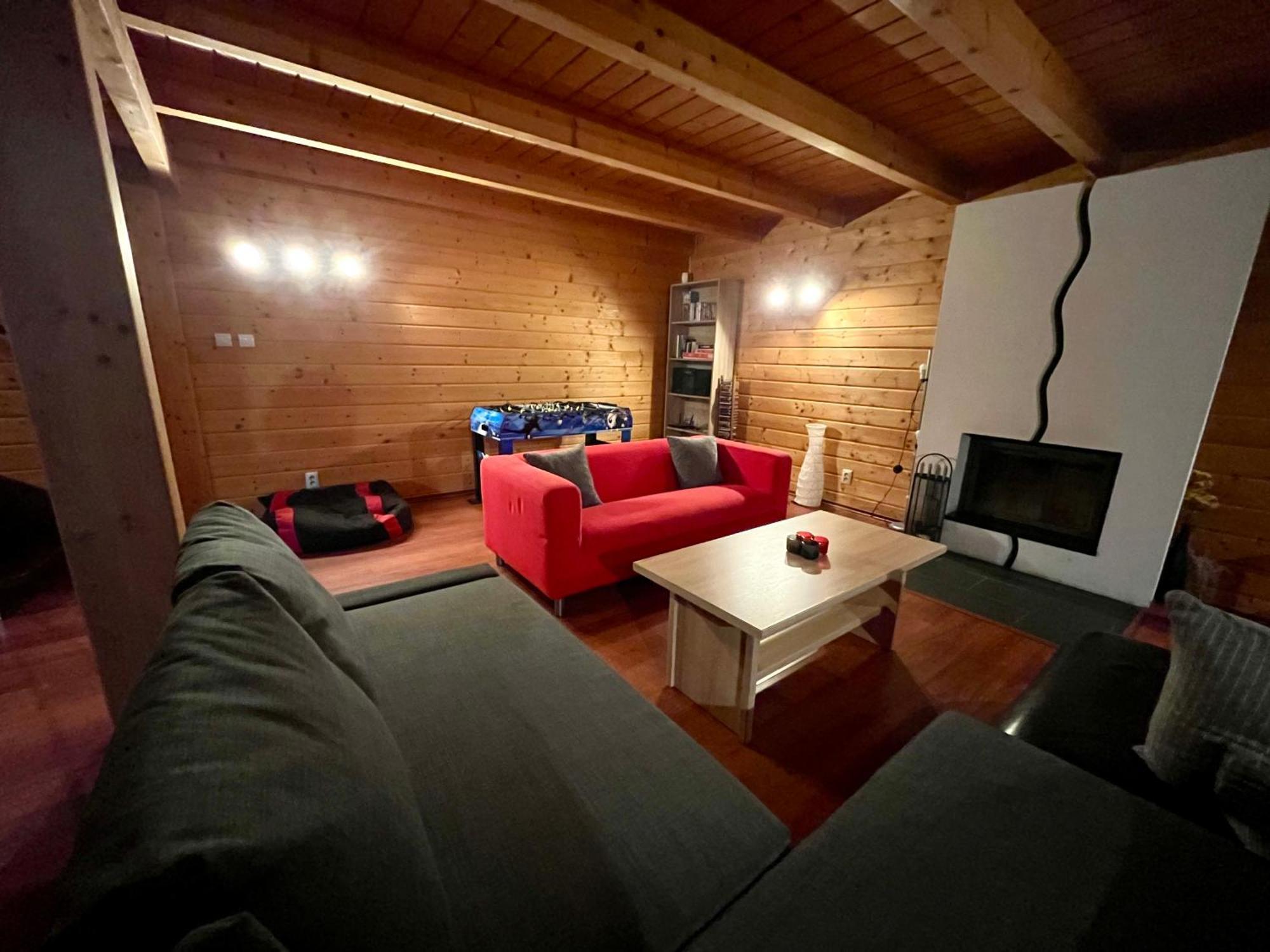 普利比利那 Zrub Alpinus旅馆 外观 照片
